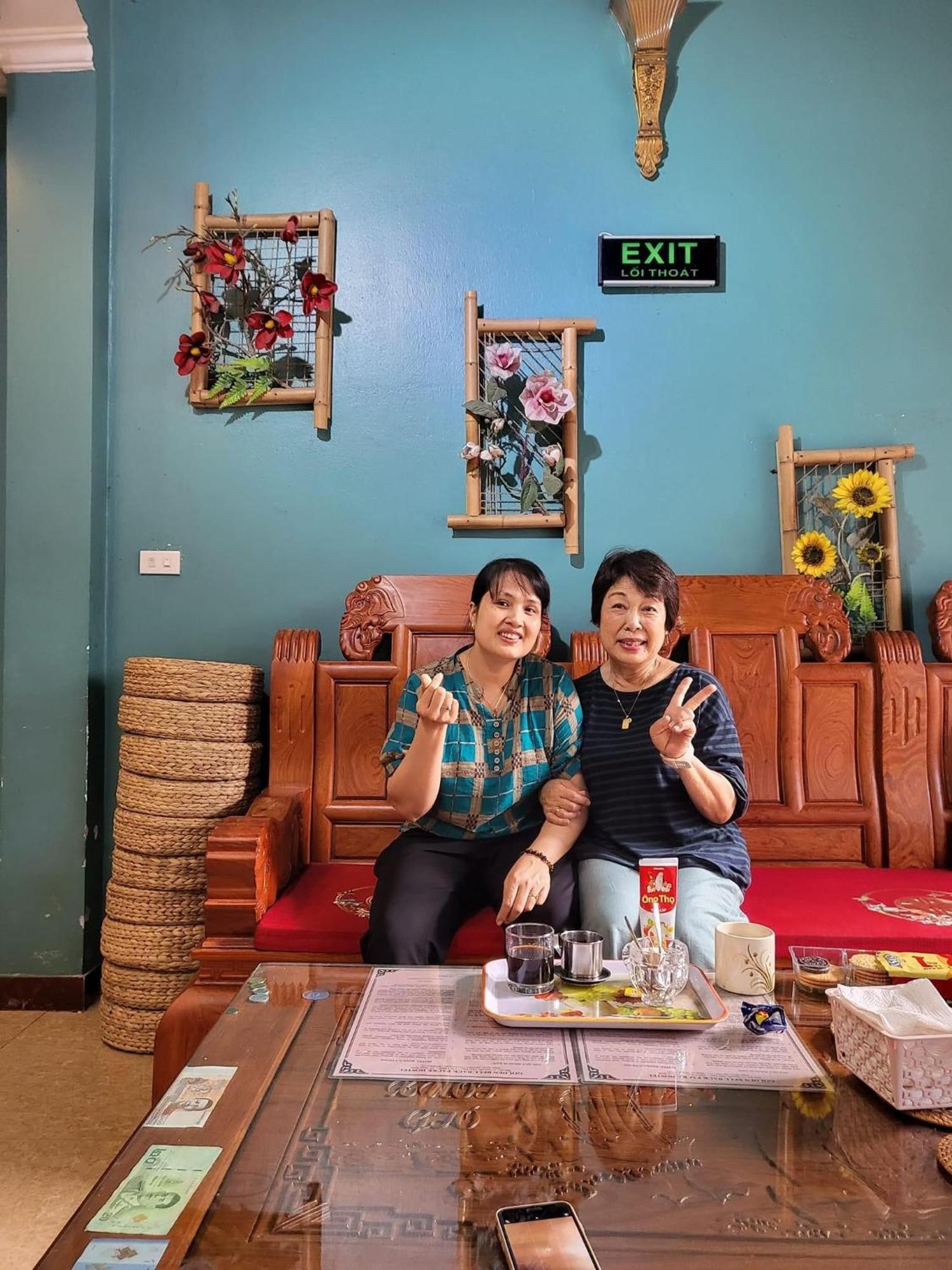 Golden Bell Backpacker Hostel 닌빈 외부 사진