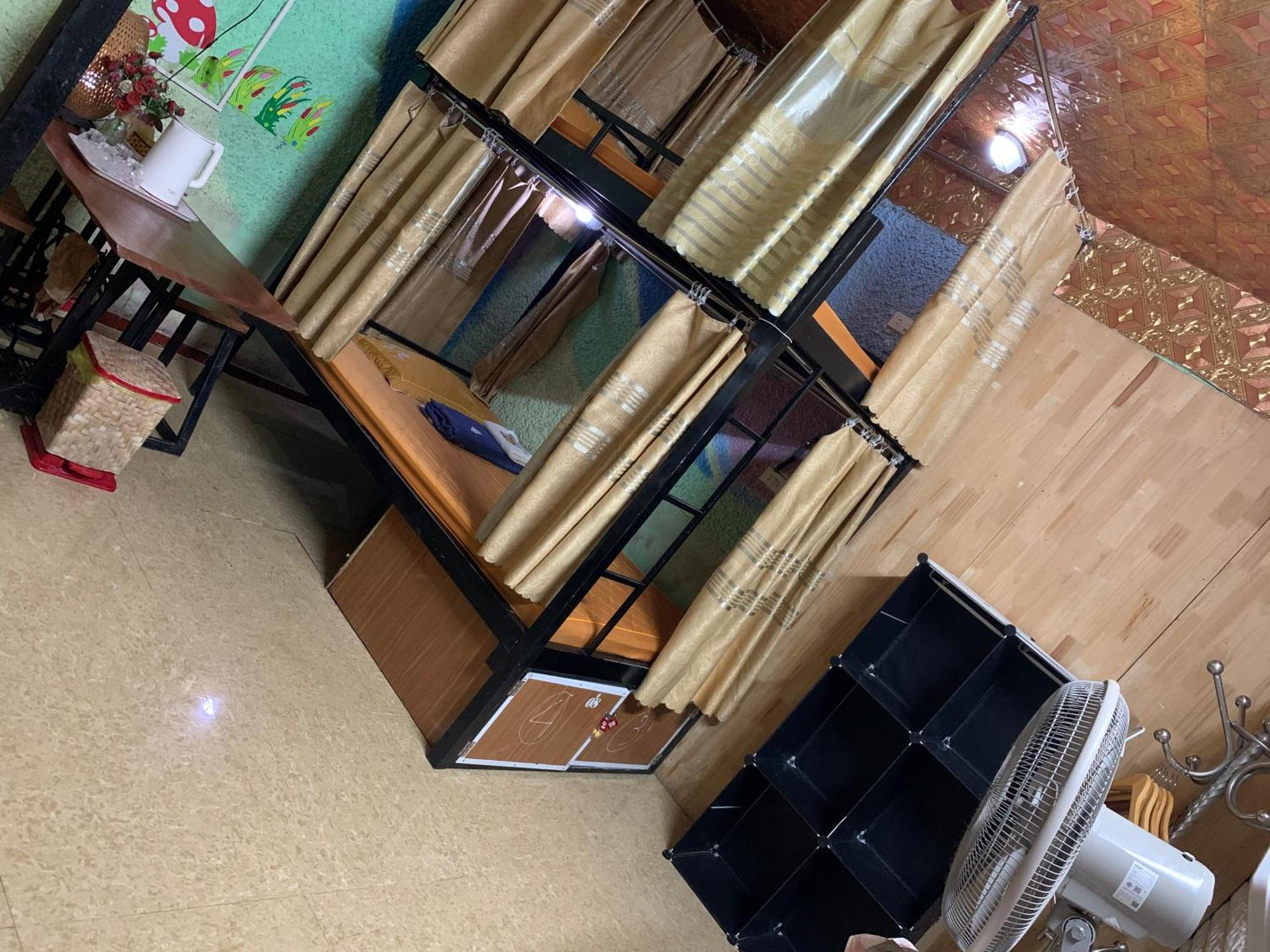 Golden Bell Backpacker Hostel 닌빈 외부 사진