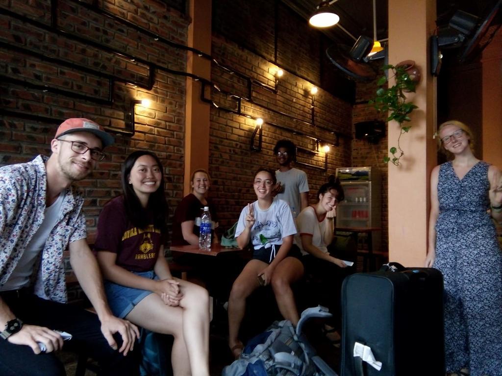 Golden Bell Backpacker Hostel 닌빈 외부 사진